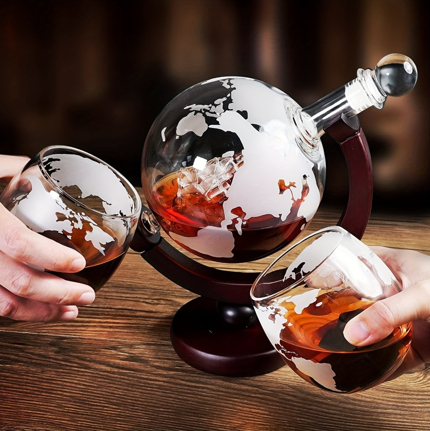 Globe Shaped Whiskey Decanter  - Bitters Bottle Set recension och pris